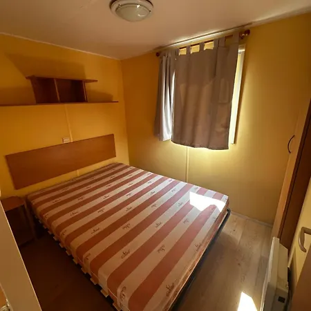 Mobil-home Confort à *